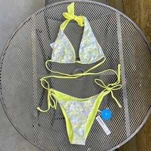 CUPSHE BRAND NEW BIKINI (UNWORN, TAGS STILL ON, ORIGINAL PACKAGING)